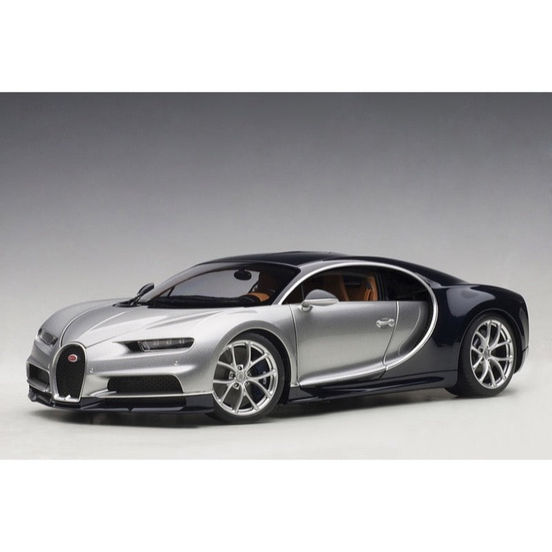 AutoArt 70992 1/18 Bugatti Chiron 2017 Argent Silver/Atlantic Blue