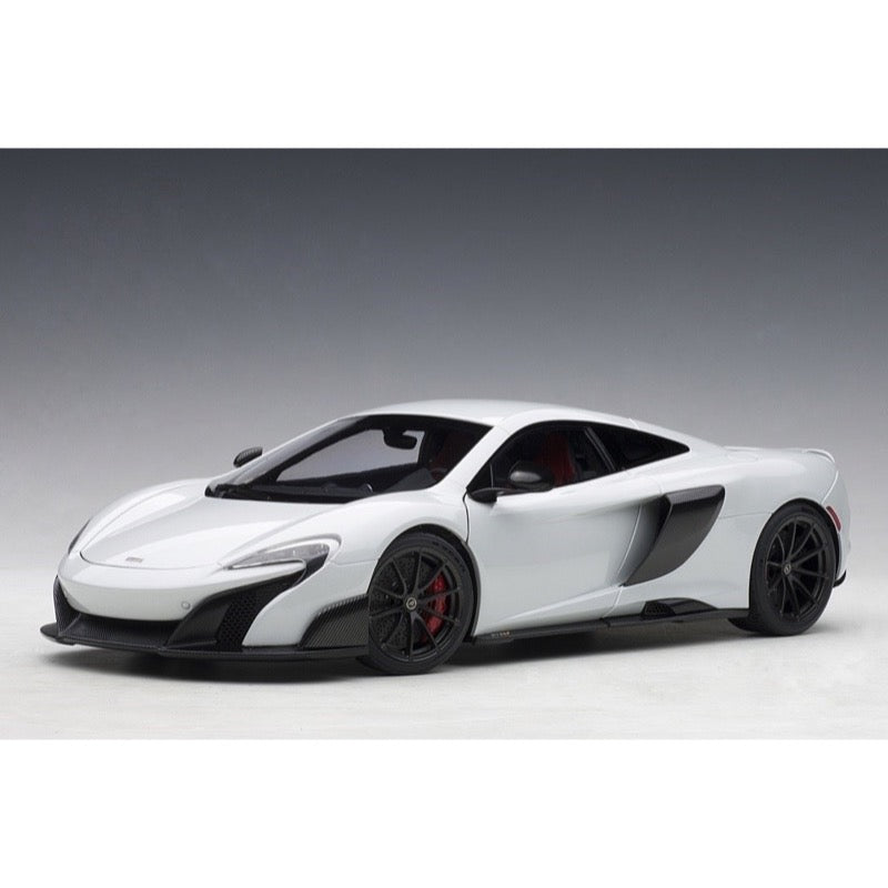 AutoArt 76046 1/18 McLaren 675 LT Silica White