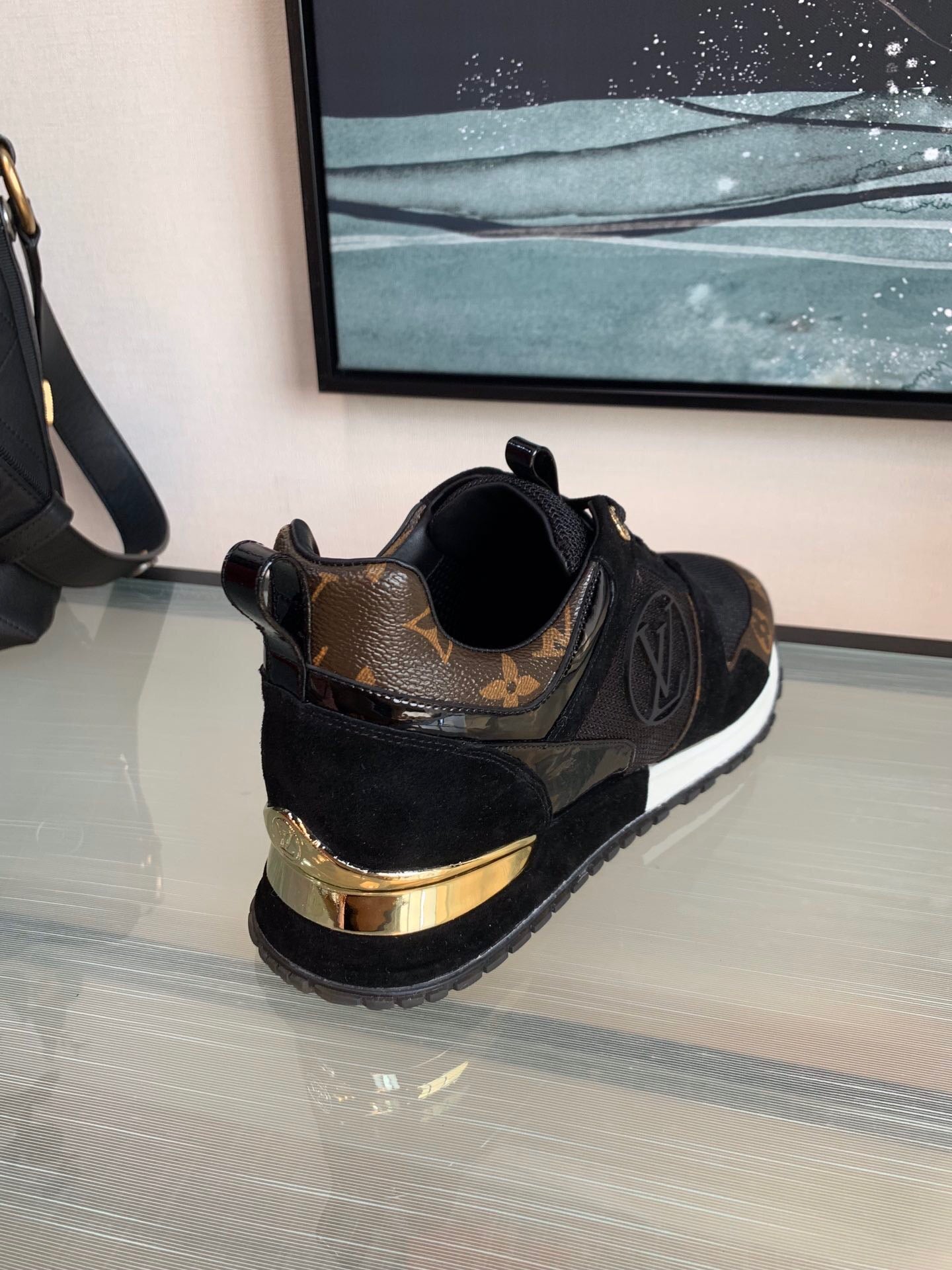 LV RUNAWAY SNEAKERS – vlixcogoods