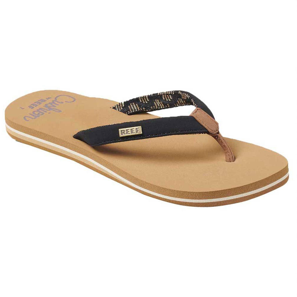 ladies cushioned flip flops