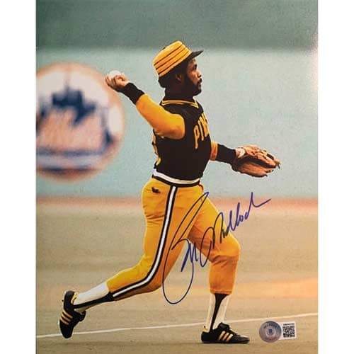 Autographed Steve Blass Photo - 8x10