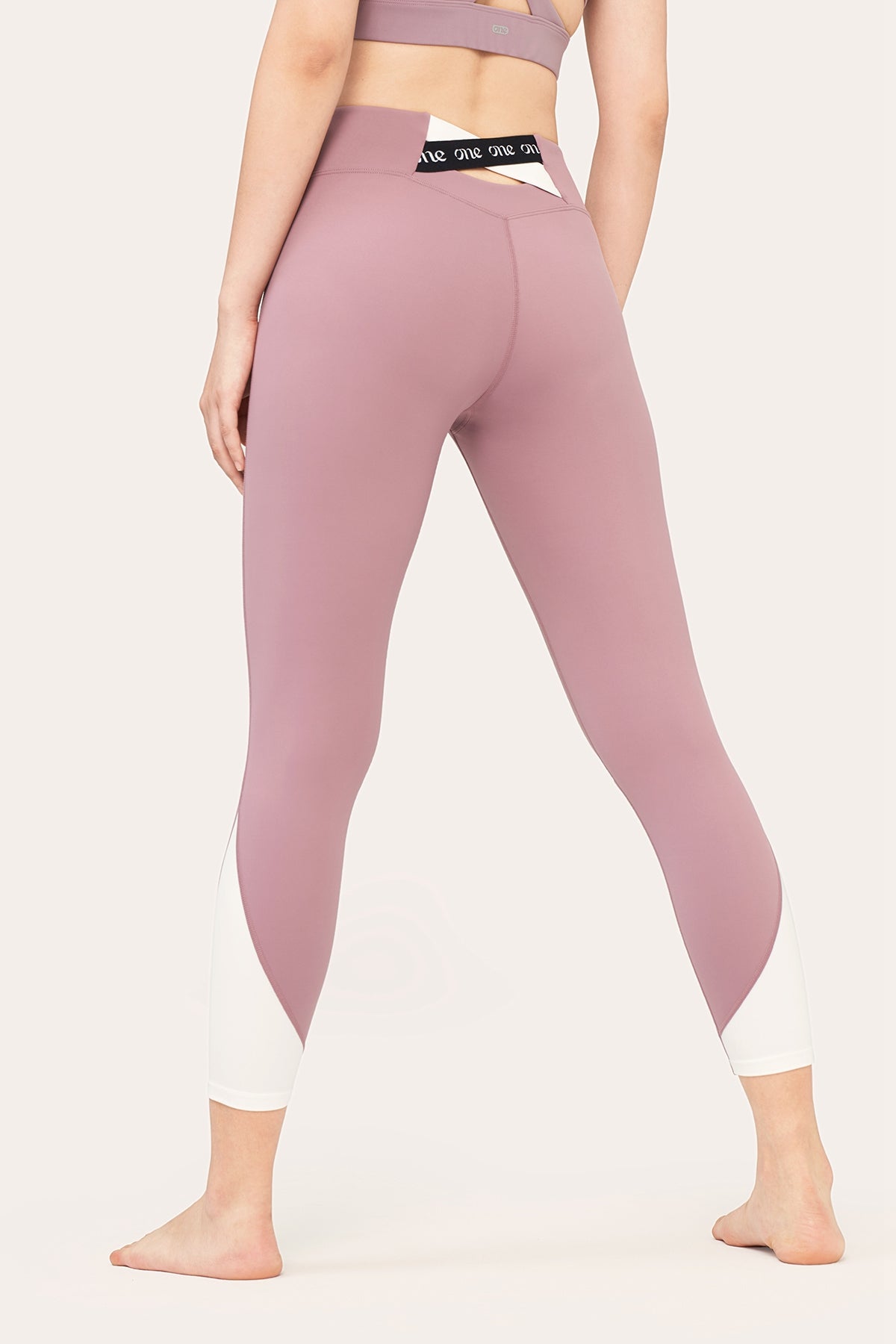 Racer Twist Legging