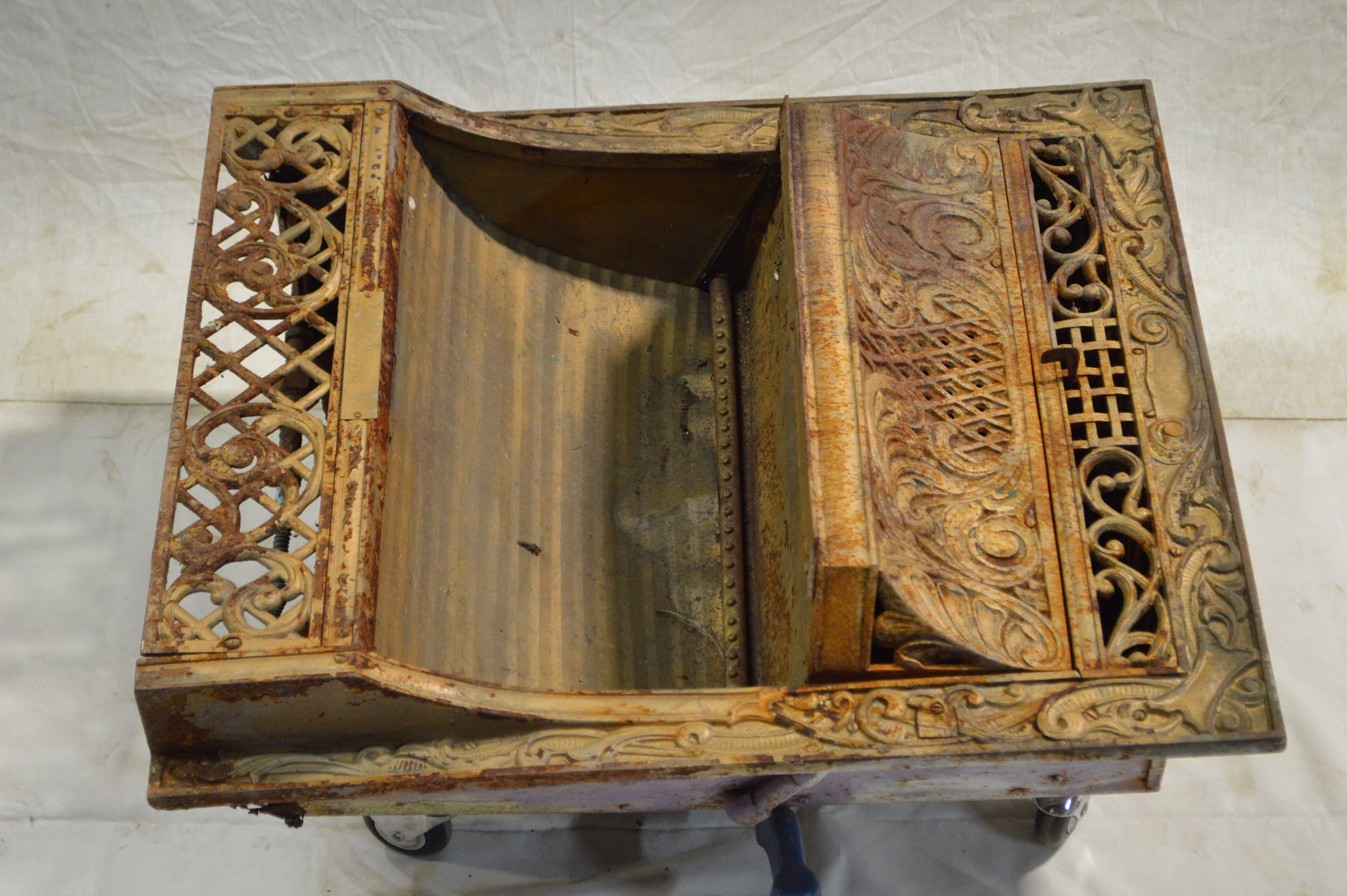 Antique Late 1800 S Cast Iron Ornate Gas Fireplace Insert