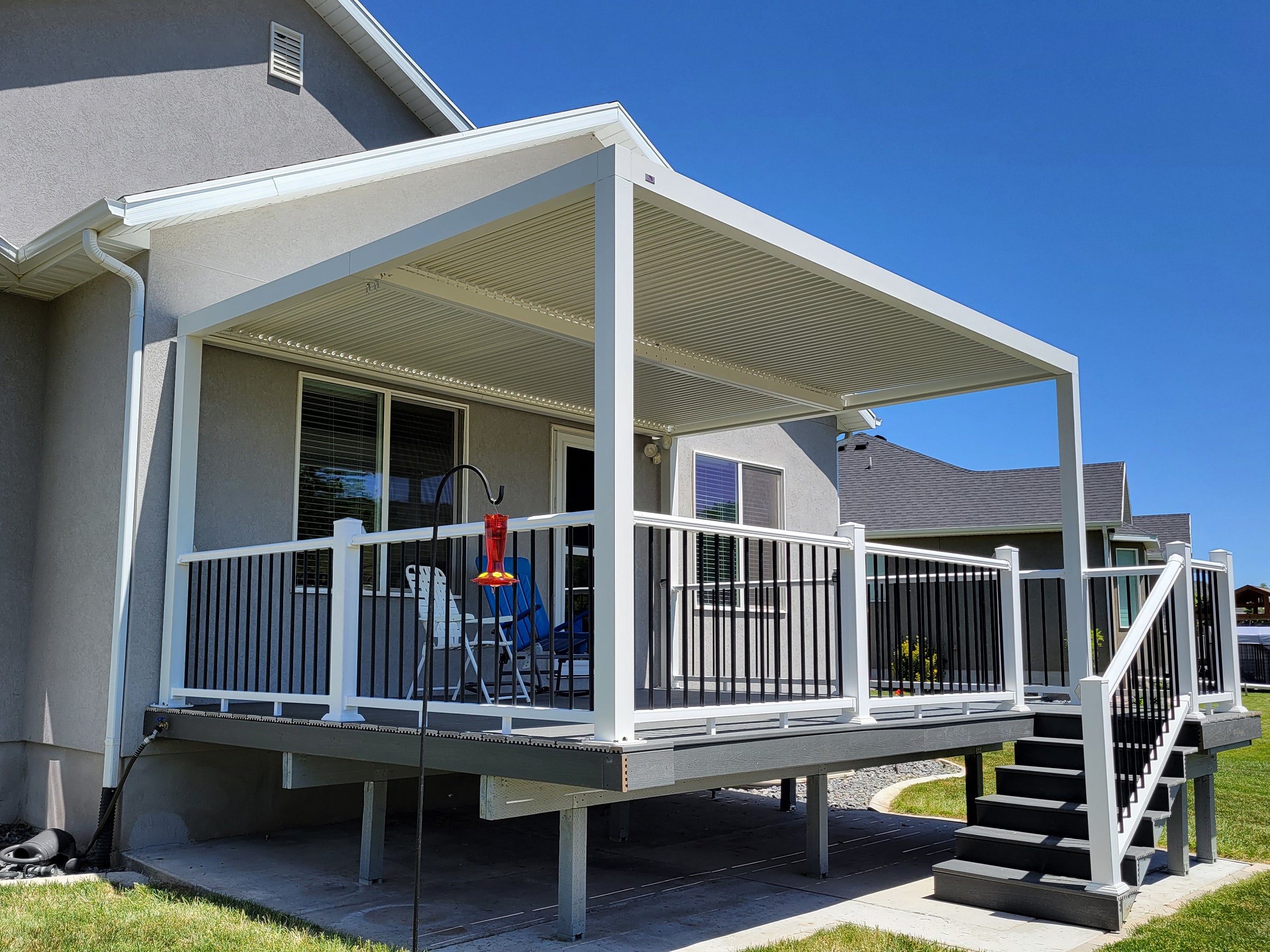 Purple-Leaf-pergola-Blog2.jpg__PID:76f459b5-fc9e-4af3-bbba-847983ff0d17