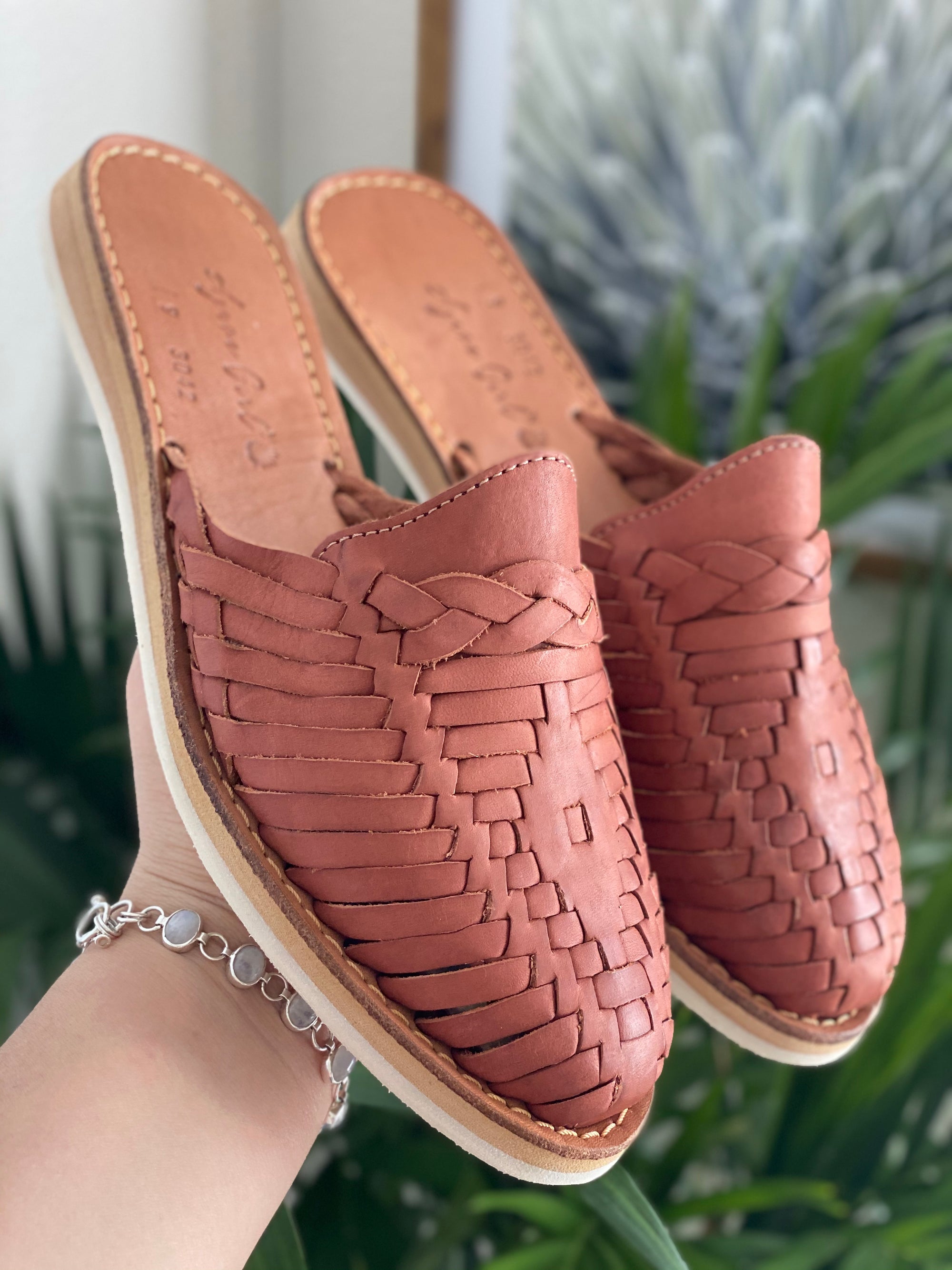 Slip On Huaraches Brown - Agave Girl 