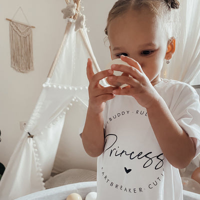 Baby-Shirt in weiß mit Aufdruck 'Princess' in schwarz