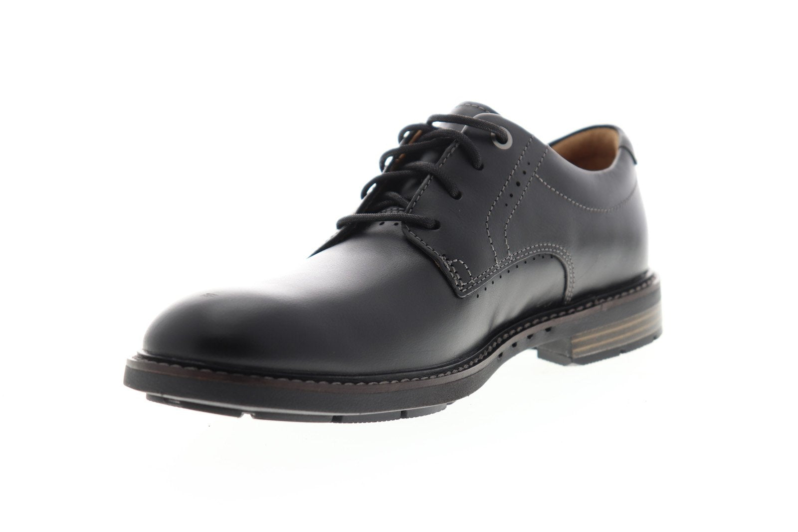 clarks unelott plain black