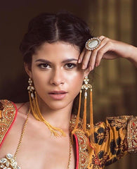 Model wearing Jewellery by Astha Jagwani