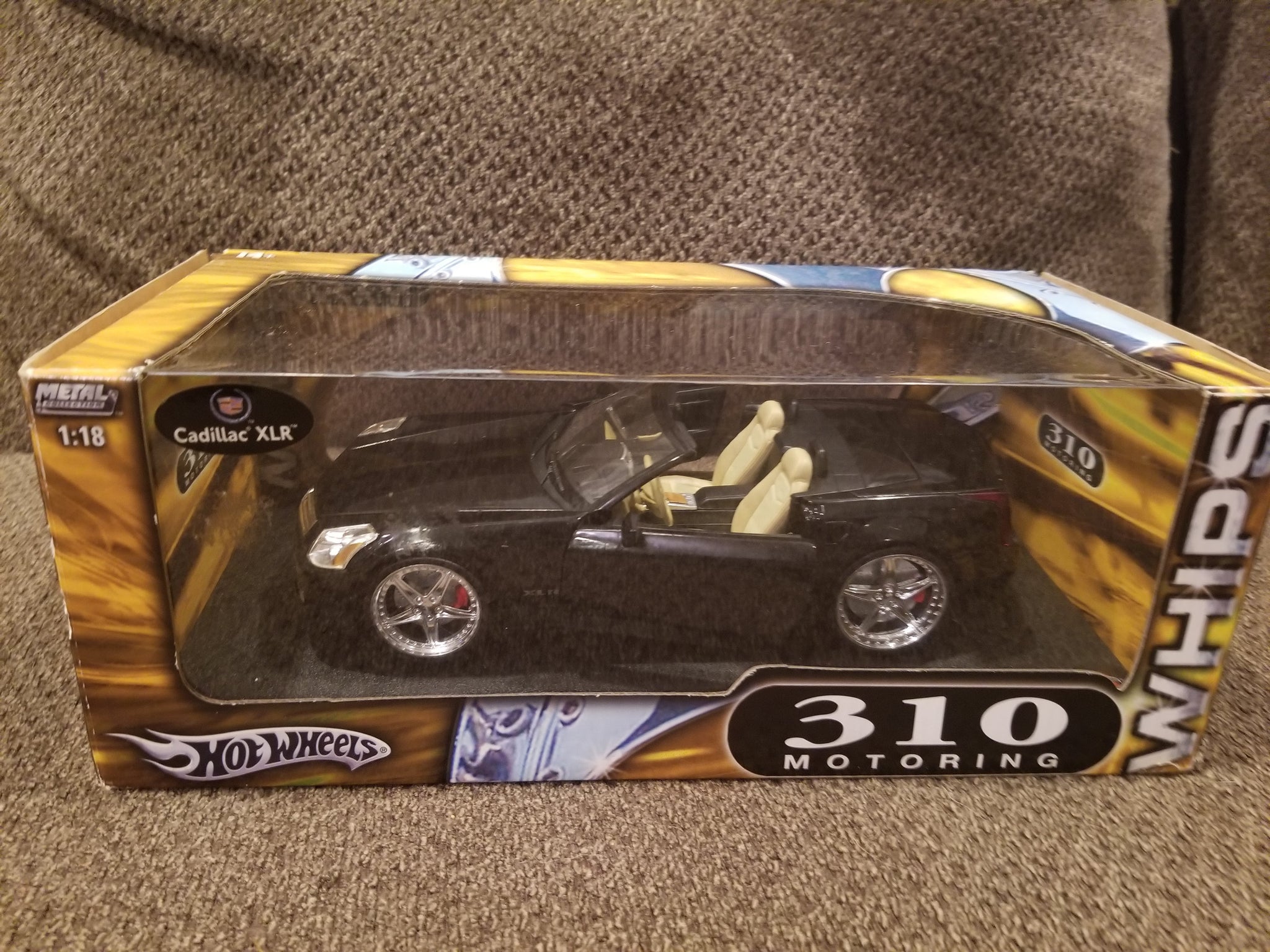 cadillac xlr diecast model cars