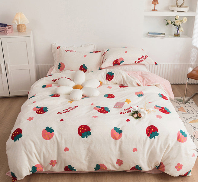 Fashion Strawberry Bedding Set PN3280 – Pennycrafts