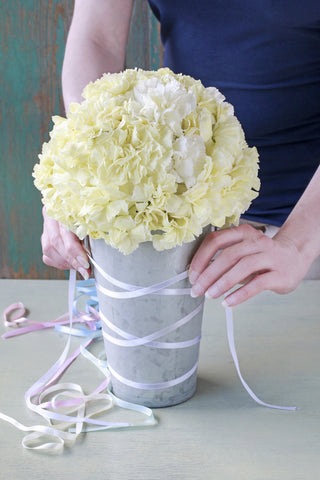 How to create a carnation flower ball