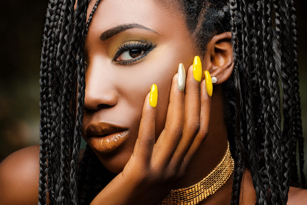 close-up-black-woman-with-braids