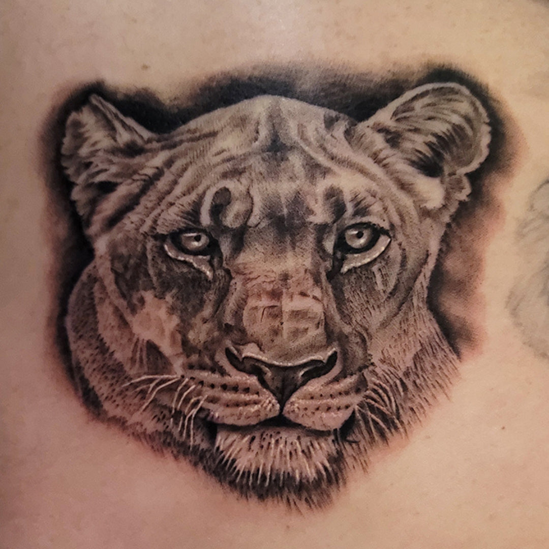 Alex Lozano Club Tattoo Las Vegas Tattoos (10).jpg__PID:30f0b778-4f5d-42df-abc4-1e92b09867a3