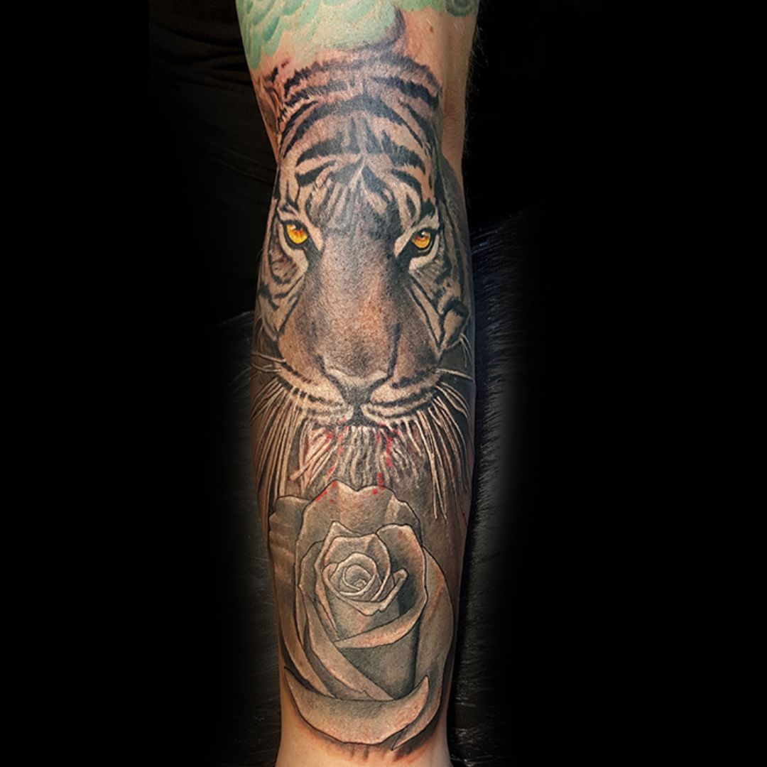 Justin Lewis Las Vegas Tattoo Artist (22).jpg__PID:64d4d083-933c-45ee-bd28-08229145d6e3