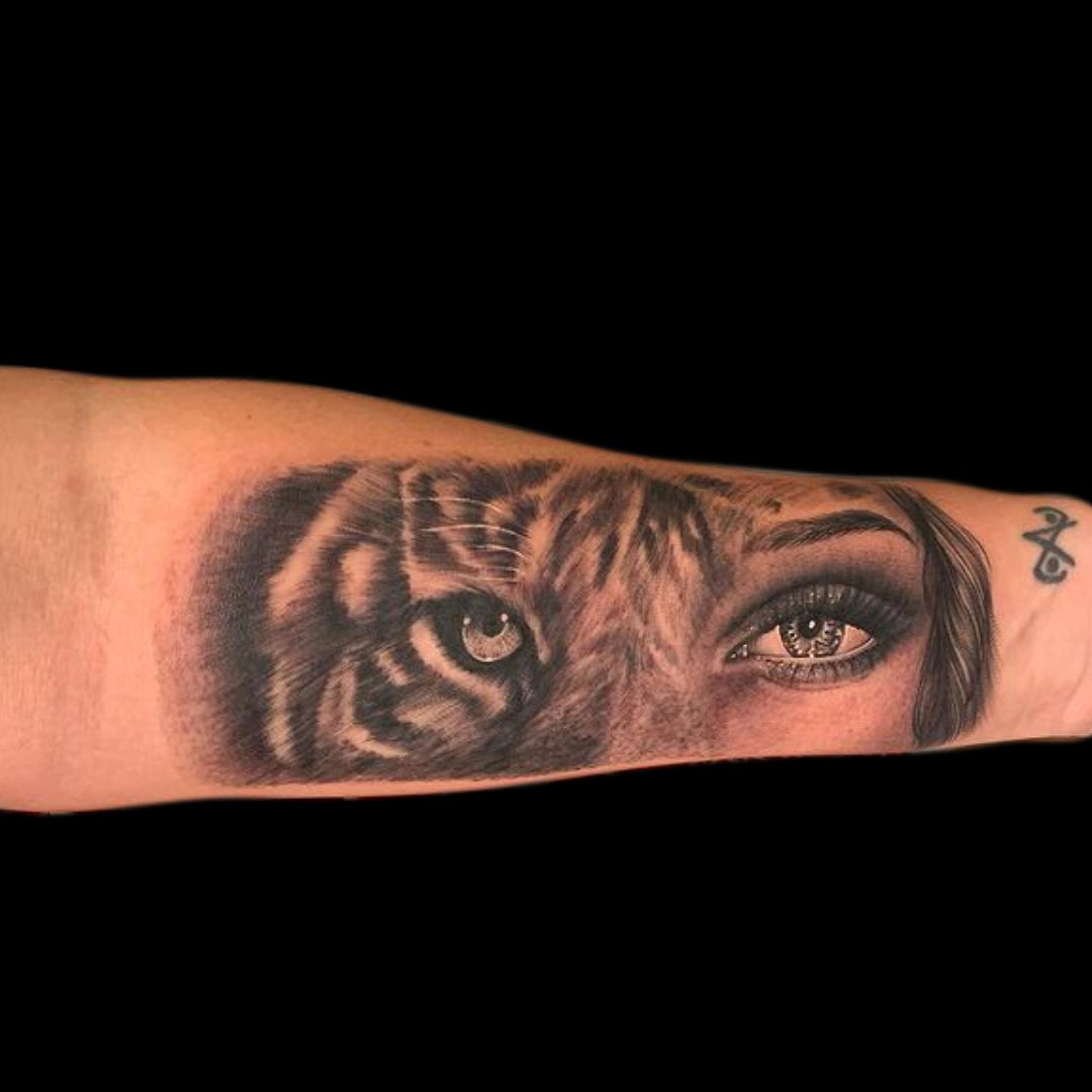 Kat Club Tattoo Las Vegas Artist The Venetian Gran Canal Shoppes (17).jpg__PID:17559c07-f76a-446a-a99a-9643a557bff6