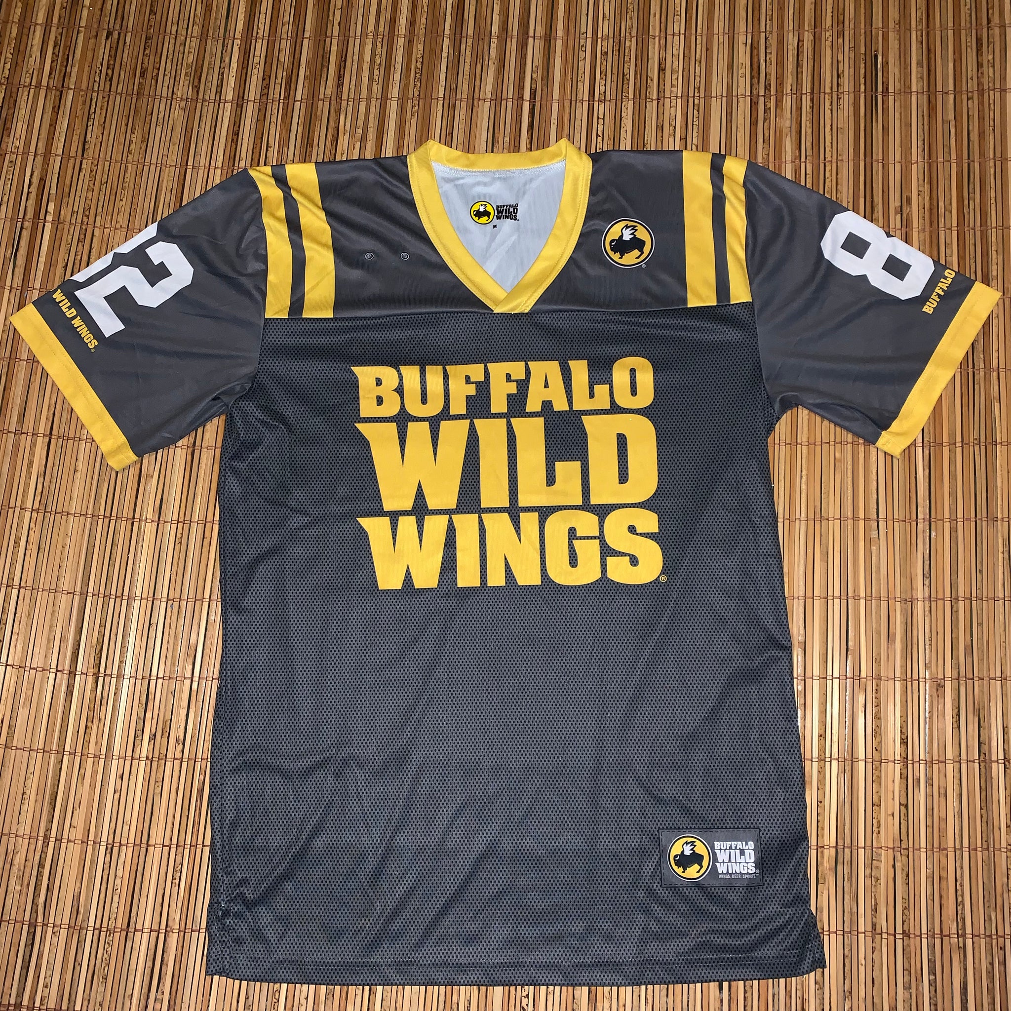 M - Buffalo Wild Wings Bdubs Jersey 