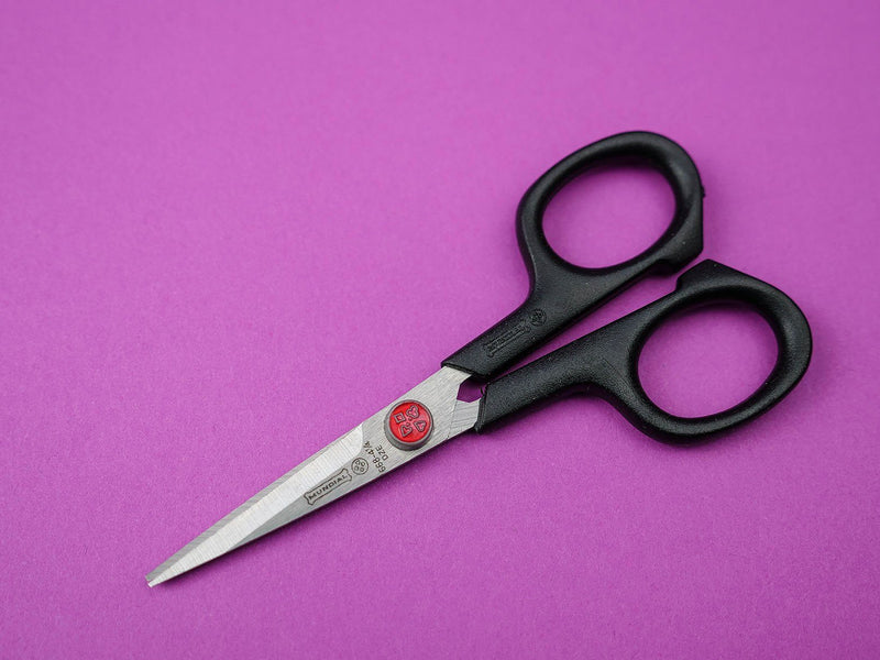 Tulip 3.75 Elegant Pink Scissors with Curved Blades, Tulip #TIC-001E
