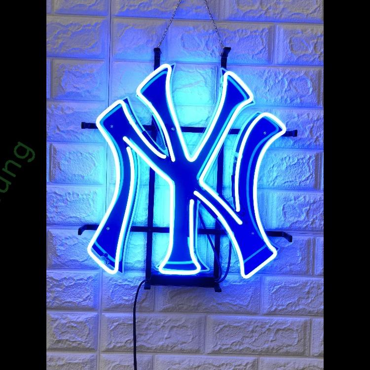 yankees neon logo