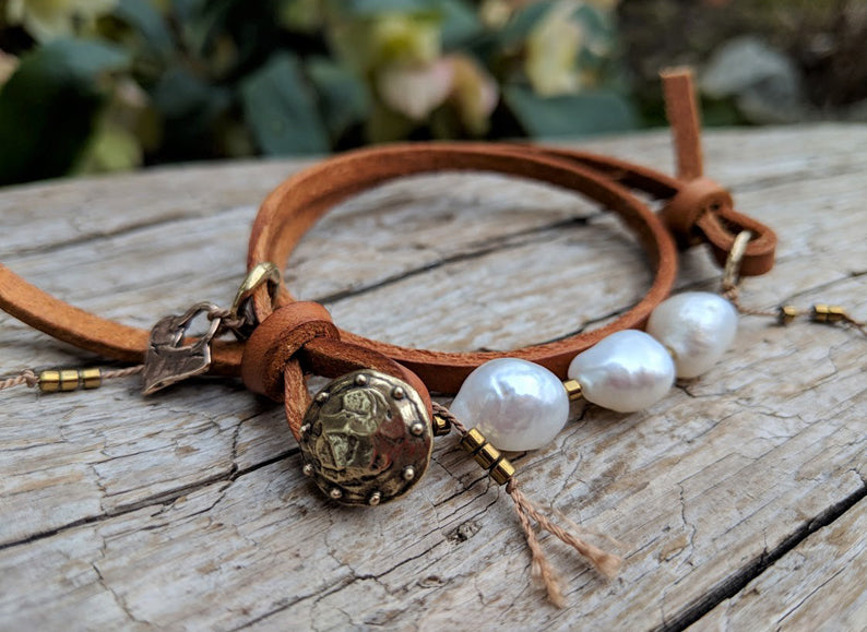 pearl leather bracelet