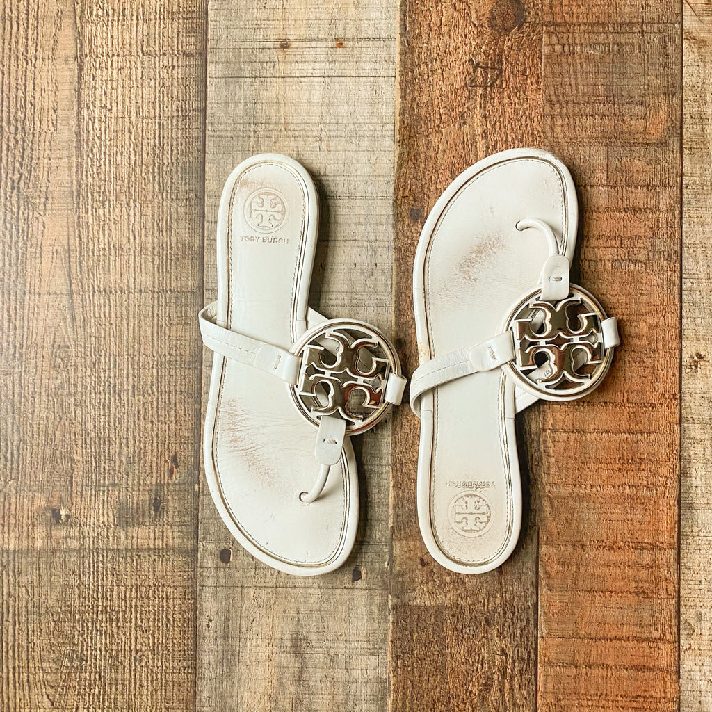 Pre-Owned Tory Burch Silver Sandals- Size  – The Saved Collection