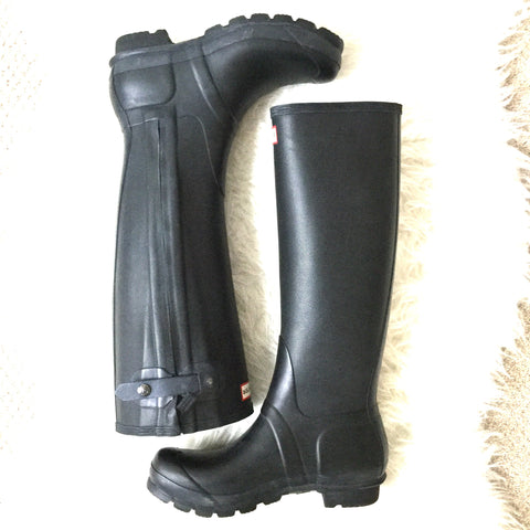 hunter boots with zipper in back