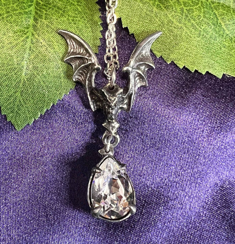 alchemy-gothic-la-nuit-bat-pendant-p600