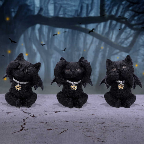 Three Wise Vampuss Cats