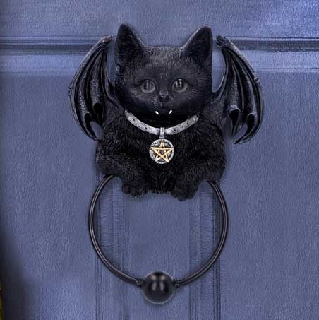 Vampuss Door Knocker