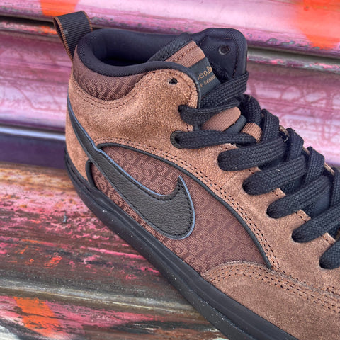 nike sb leo react brown