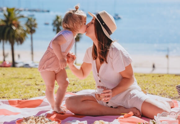 Picnic Season Really Big Picnic Rug Mum Toddler Smooching