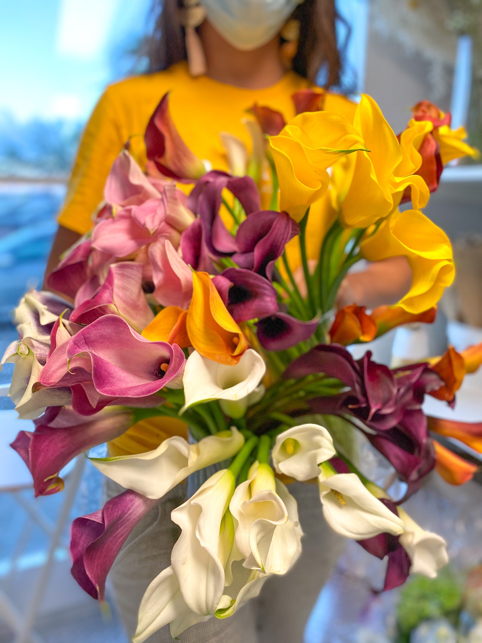 Mini Calla Lilies – Sun Flowers PR