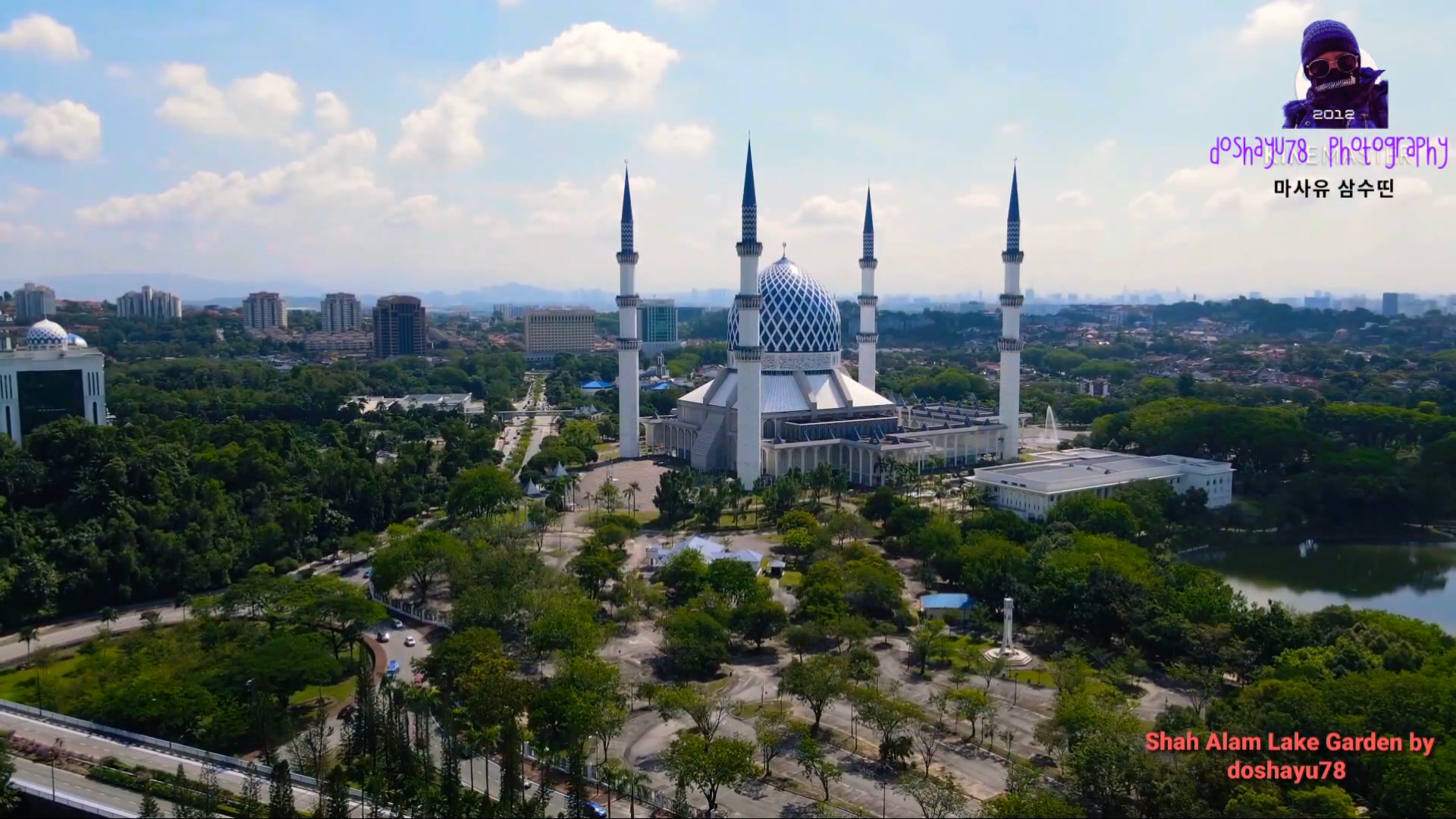 Masjid Sultan Salahuddin Abdul Aziz And Shah Alam Lake Garden