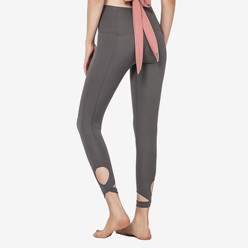 JagaBall Ankle Strap Capri Legging