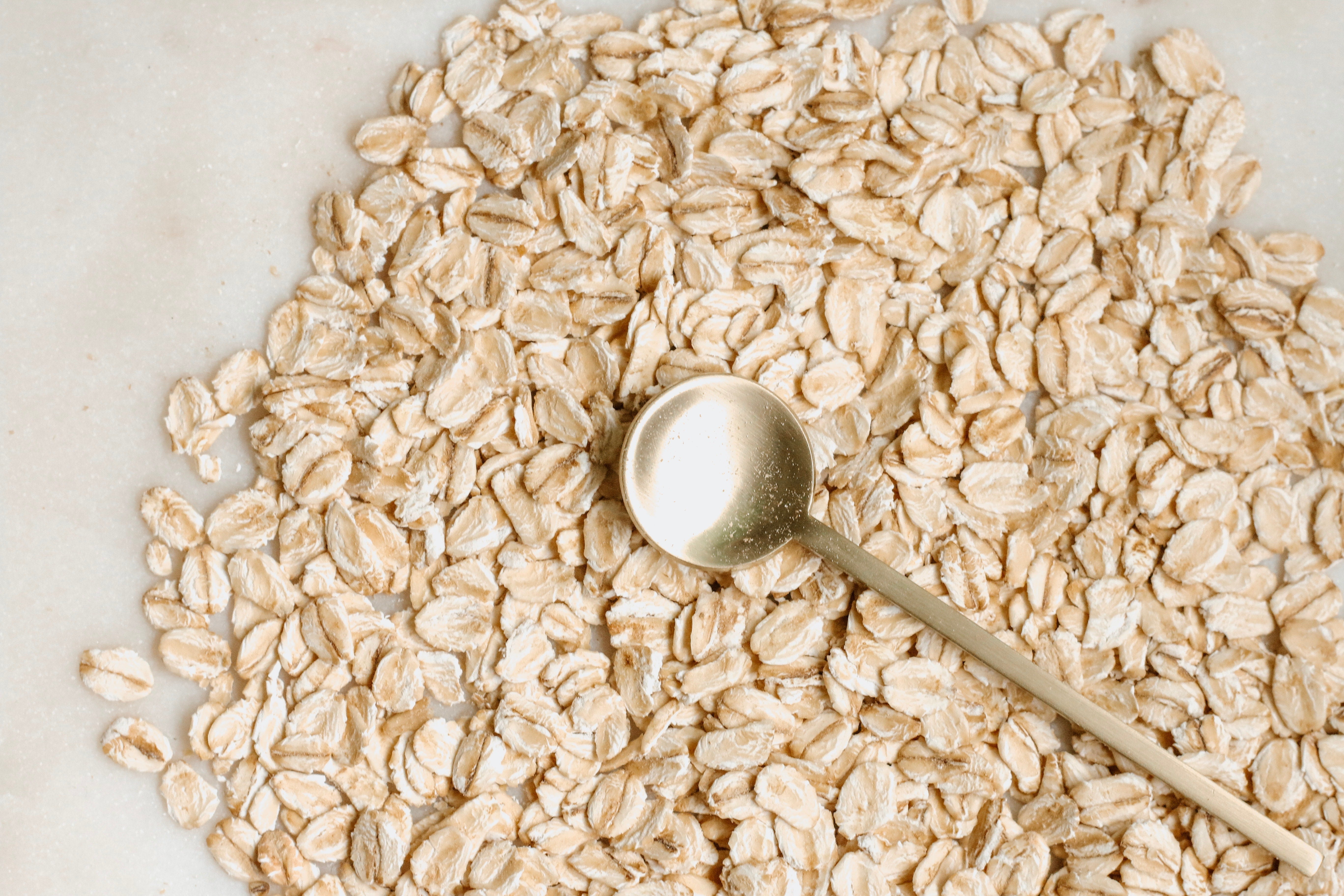 Oatmeal for skin moisture