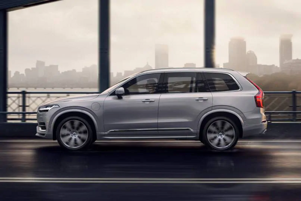 volvo-xc90-2021