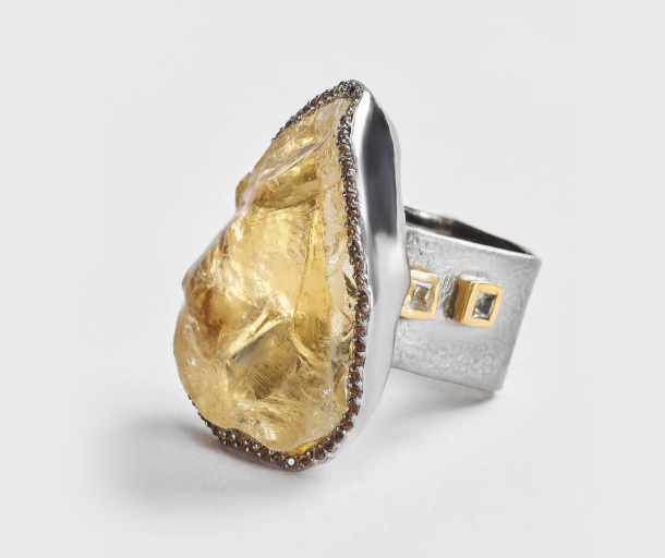 Elis citrine and peridog ring