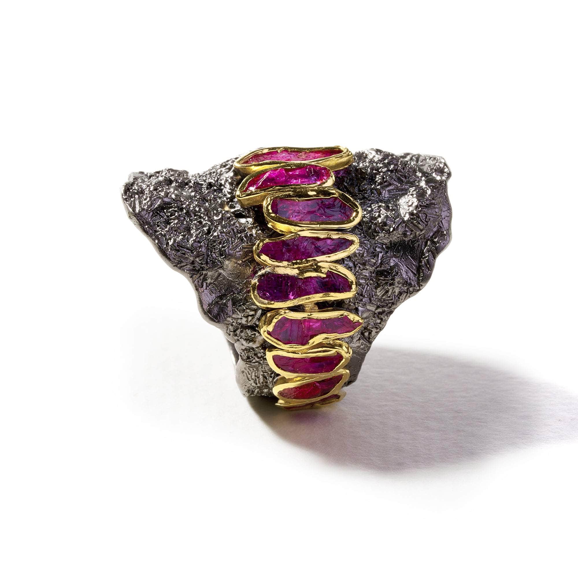 Ludde Rough Ruby Ring