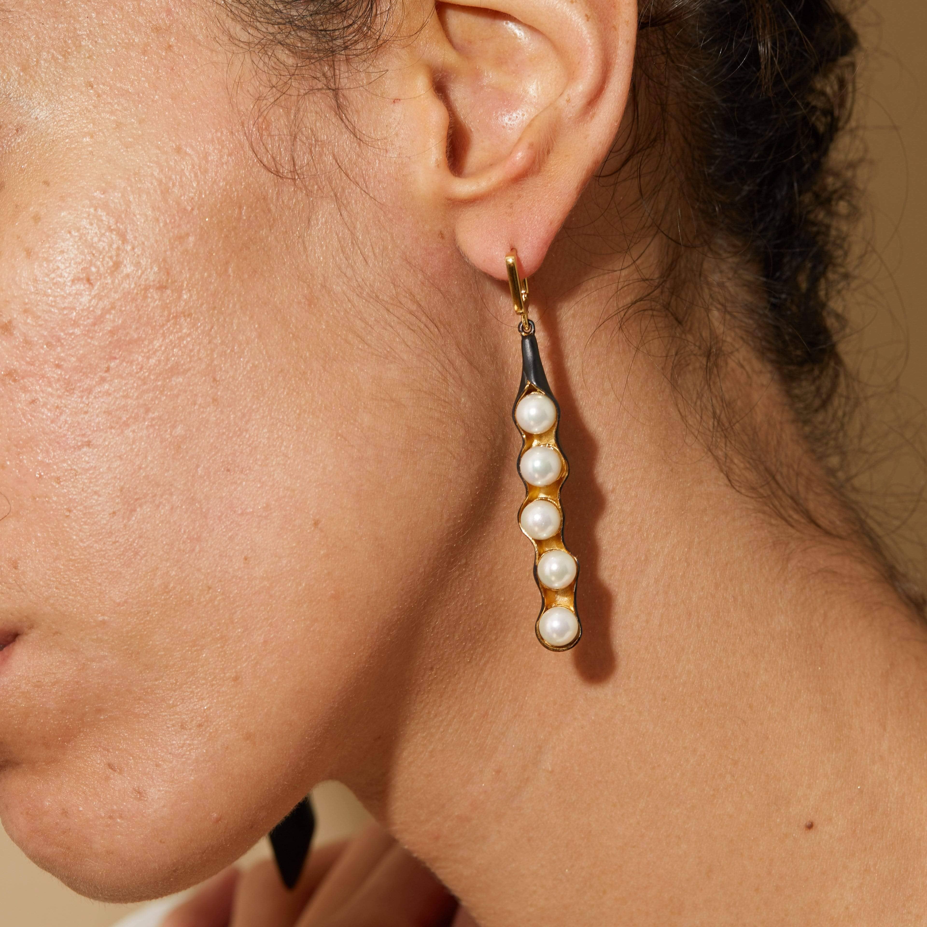 Auros Earrings, Anthracite, black, Gold, Pearl, Serial, spo-disabled, StoneColor:White Earrings