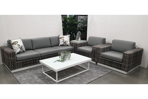 Atlanta 5 piece outdoor wicker lounge with decor