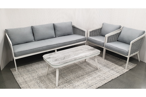 chloe 4piece outdoor lounge and rug