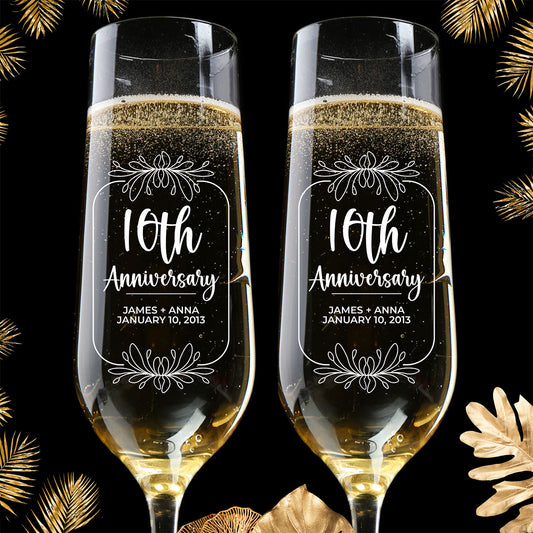 https://cdn.shopify.com/s/files/1/0026/3684/1013/files/personalized-anniversary-gifts-champagne-flutes_533x.jpg?v=1692208771
