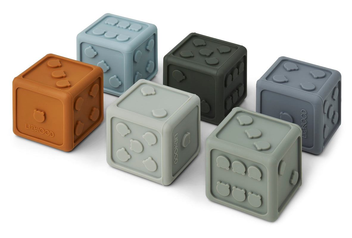 DODO Liewood's new cool domino set consists of 28-pieces. Made