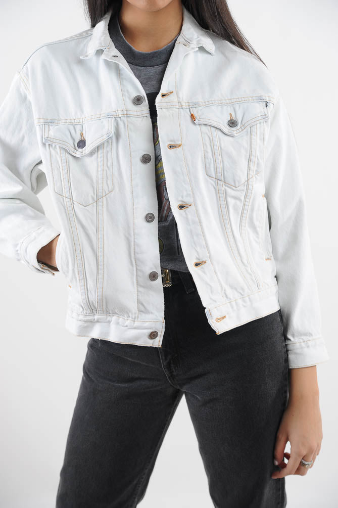 levi's white denim jacket womens