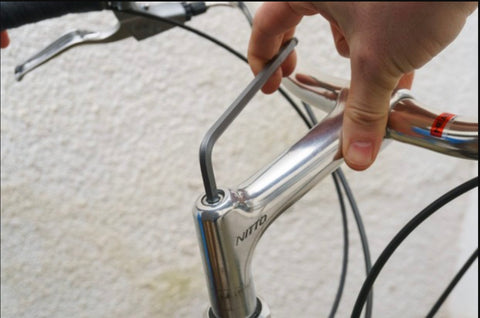 blog photo step 17 how to adjust handlebar in threadless stem of hybrid or mountain bike 