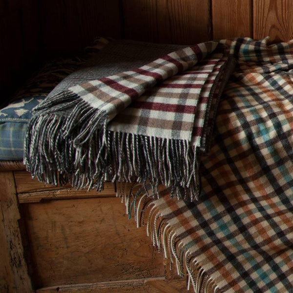 Scottish Tweed Lambswool Blanket Gunclub Natural | The Wool Company