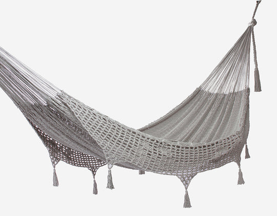 deluxe-queen-outdoor-cotton-hammock-in-dream-sands