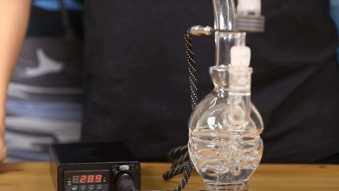 Strives to design and develop eNail, dab rig and rosin press. – KikVape