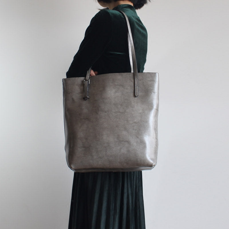 gray tote purse