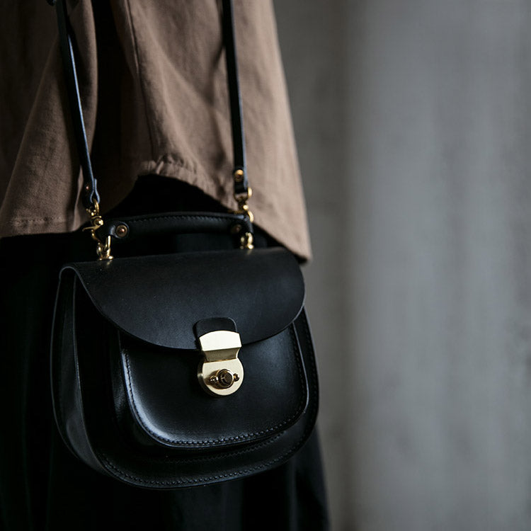 small black leather crossbody purse