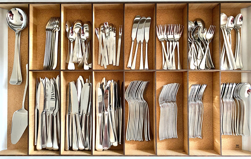 Organised cutlery drawer. Very satisfying!
